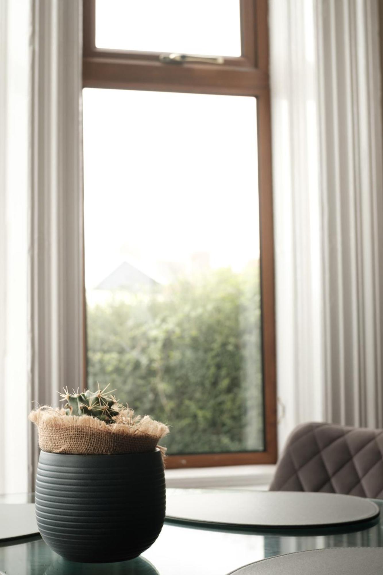 Antrim Road Apartments Белфаст Екстер'єр фото