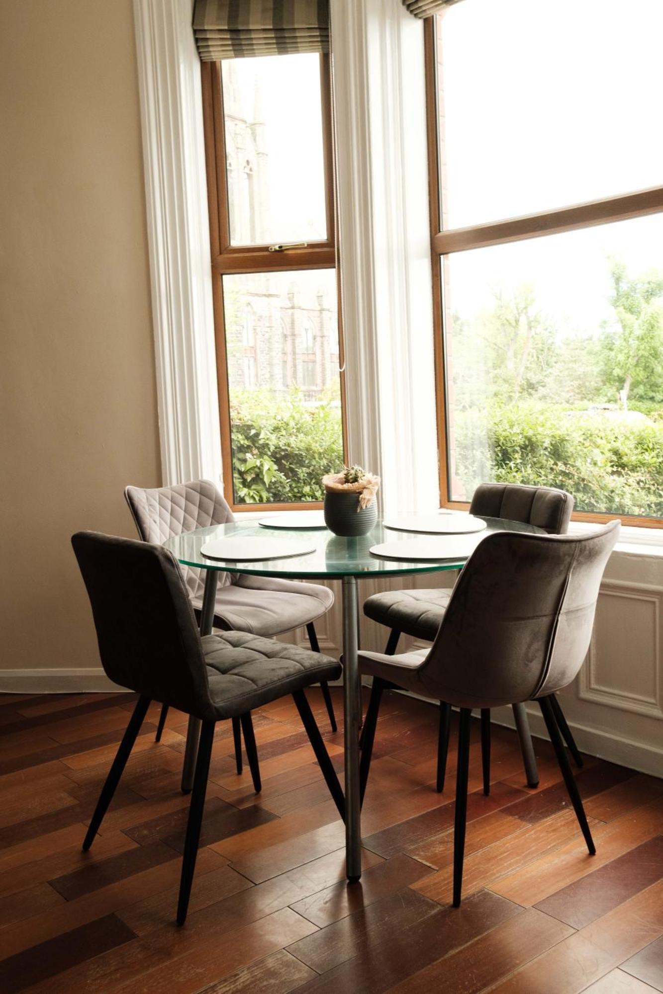 Antrim Road Apartments Белфаст Екстер'єр фото